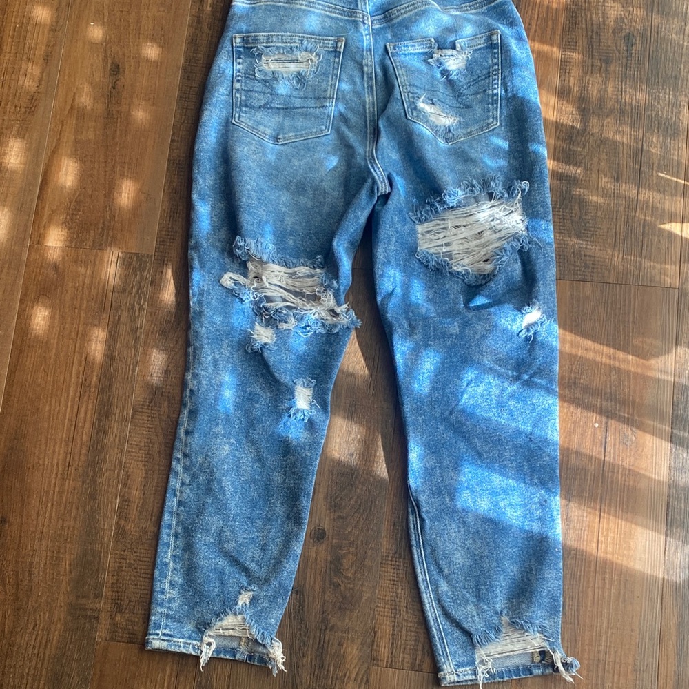 American Eagle Outfitters Distressed Denim Boyfriend Jeans - Picture 7 of 12